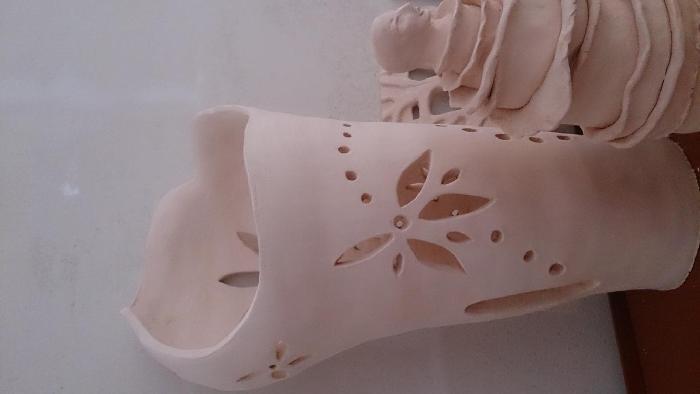 Ceramics Elzbieta Kretowicz  lilia 