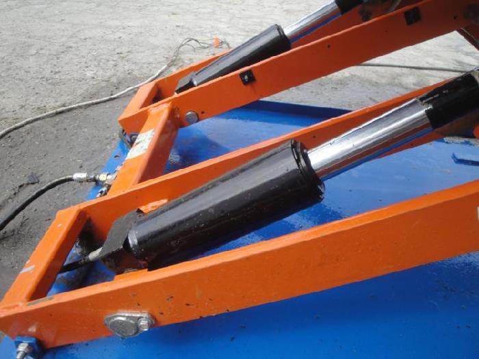 Hydraulic scissor lifts EDMOLIFT  TCM 2000 B 